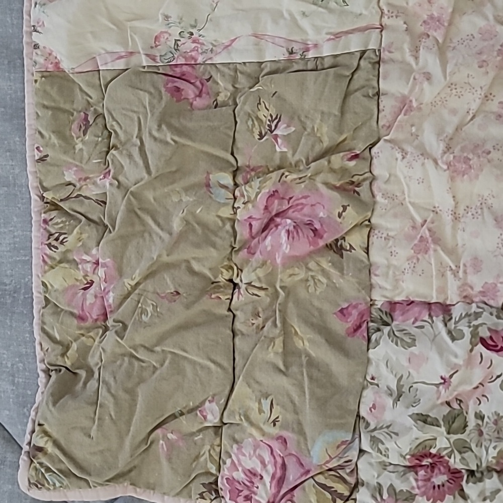Floral Patchwork Quilt Pillow Cases Two - Picture 2 of 4